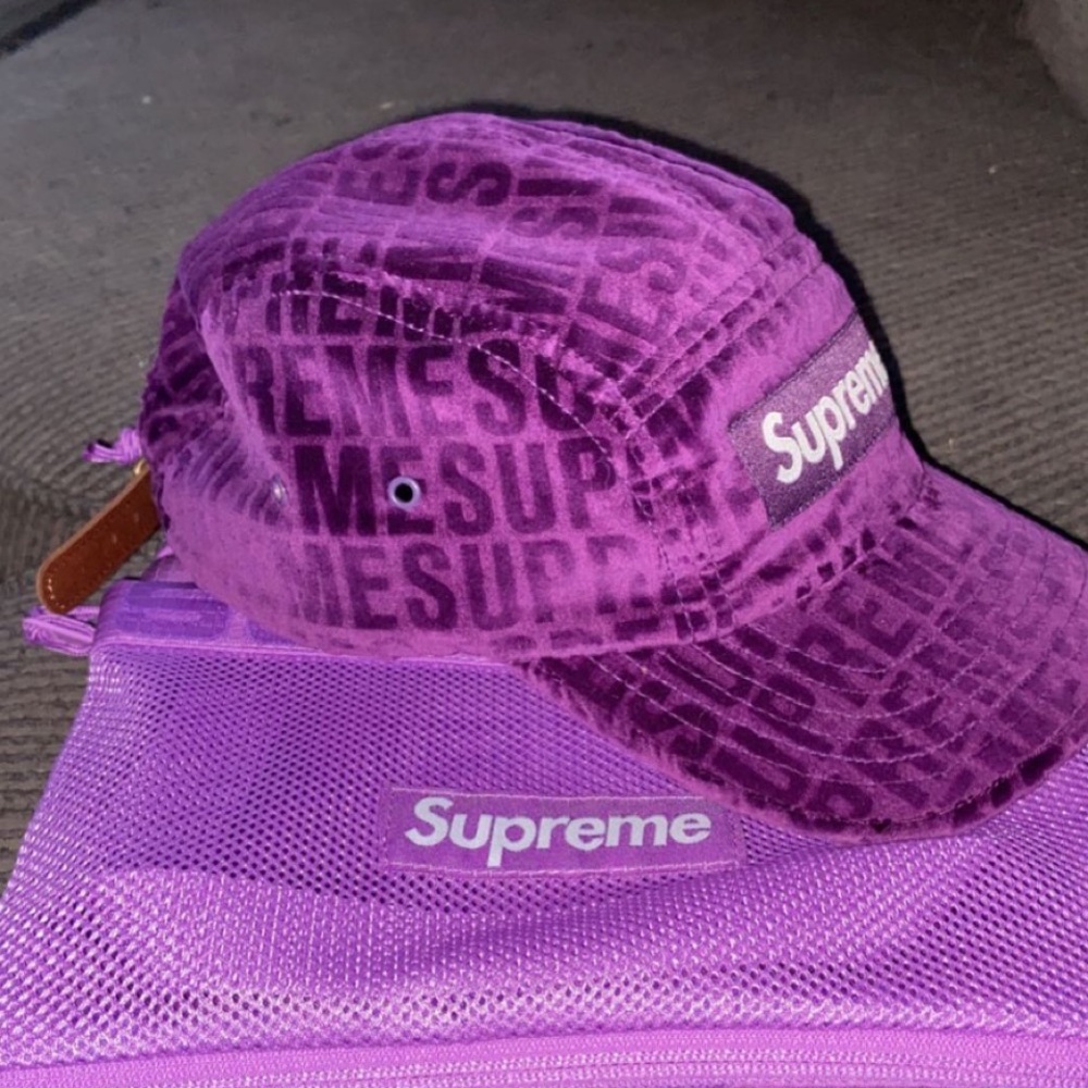 ❌SOLD SUPREME FW21 PURPLE VELVET PATTERN CAP